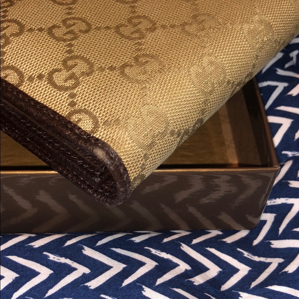 Gucci Wallet - Picture 8 of 9